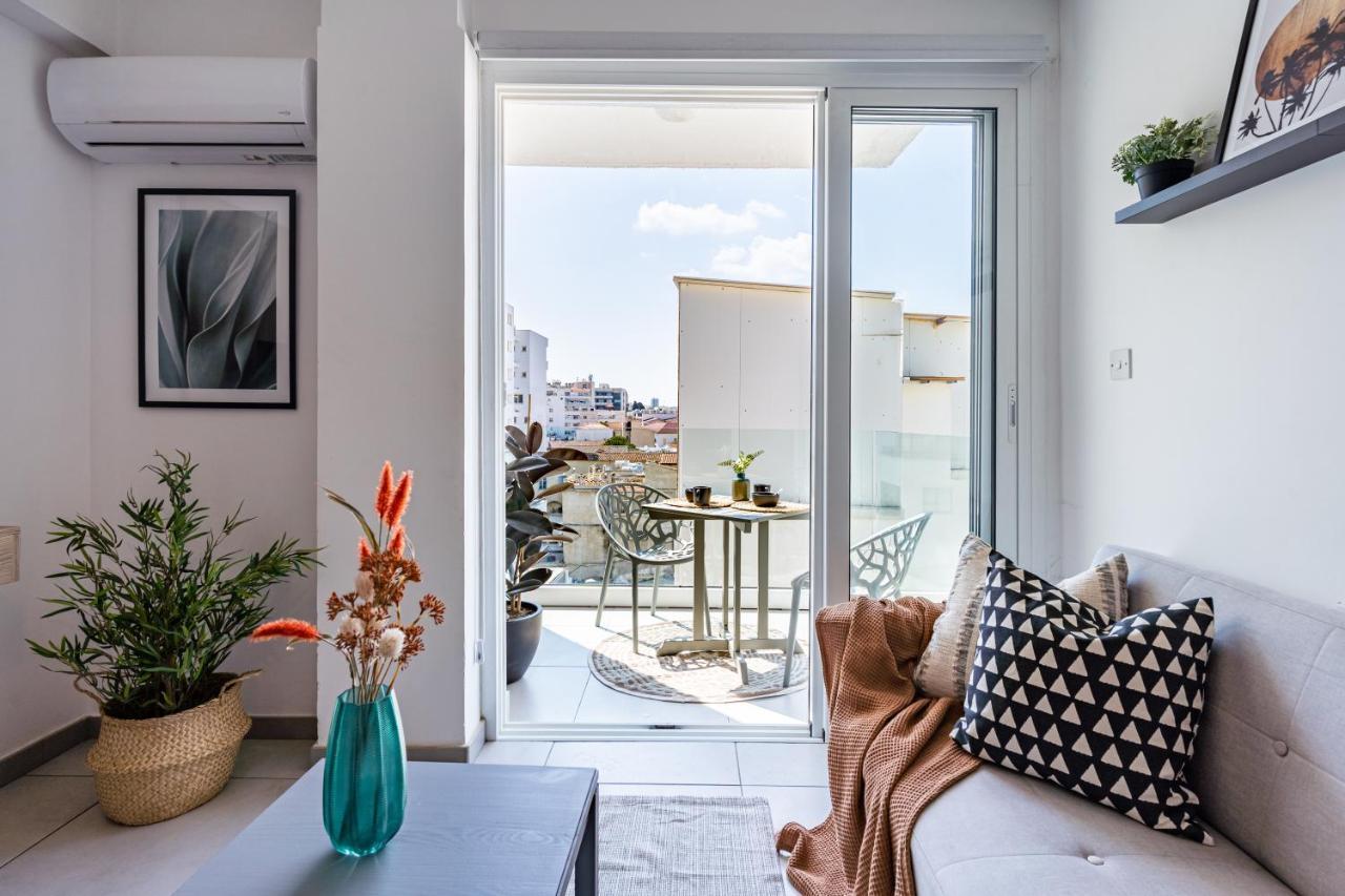 Made With Love 1-Br Apt By Finikoudes Beach Ларнака Экстерьер фото